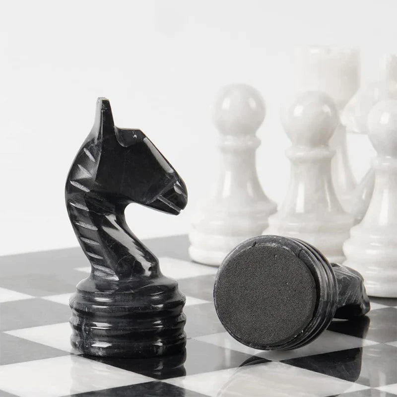 Black and White Natural Marble Chess Pieces