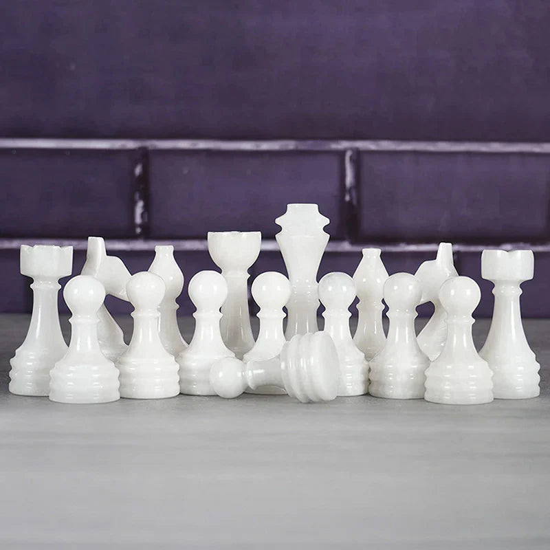 Black and White Natural Marble Chess Pieces